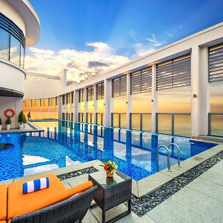 Luxury Apartment - Rooftop Swimming Pool - Beach Front - Hinata Apartment Đà Nẵng Extérieur photo