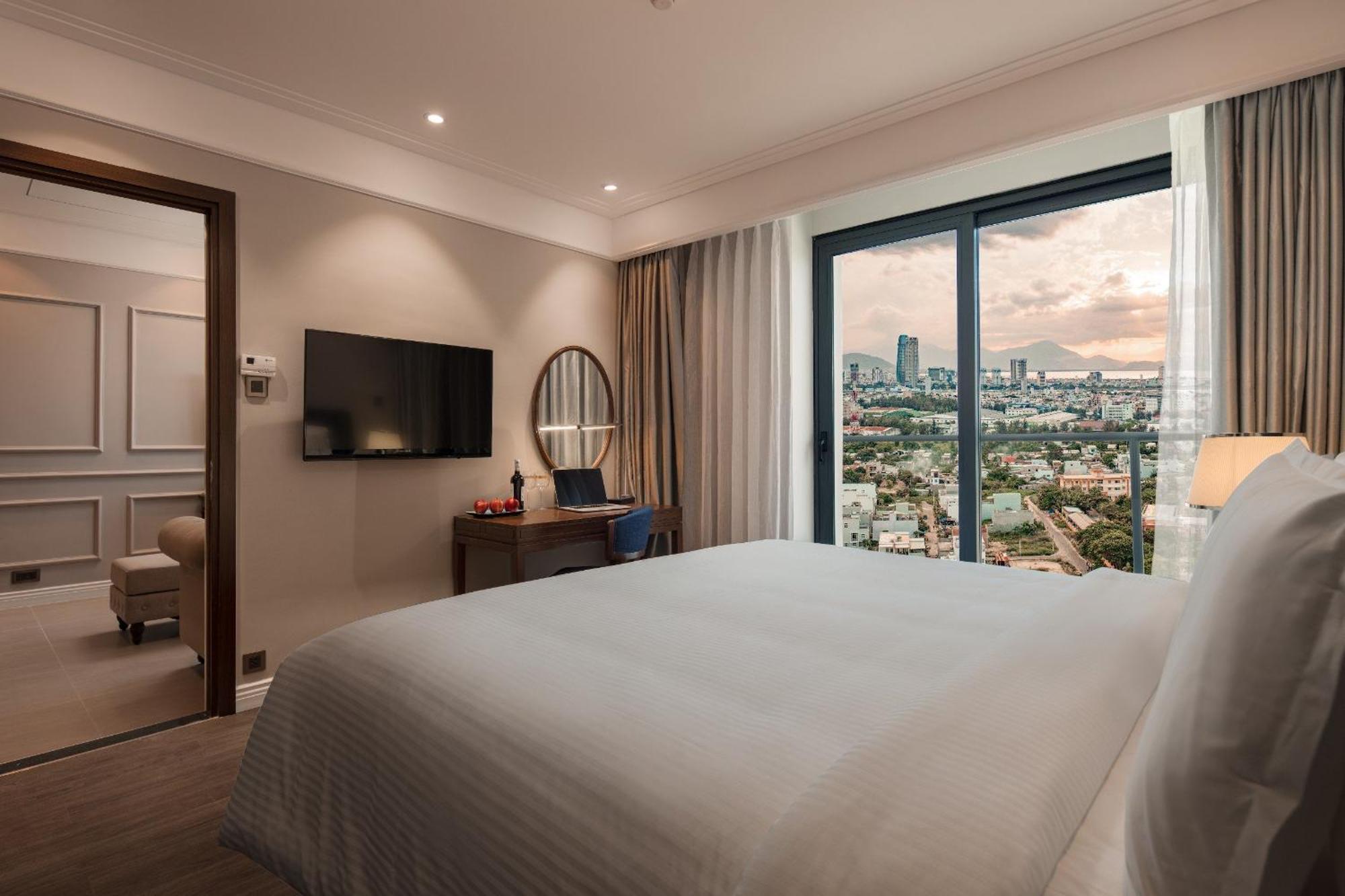 Luxury Apartment - Rooftop Swimming Pool - Beach Front - Hinata Apartment Đà Nẵng Extérieur photo