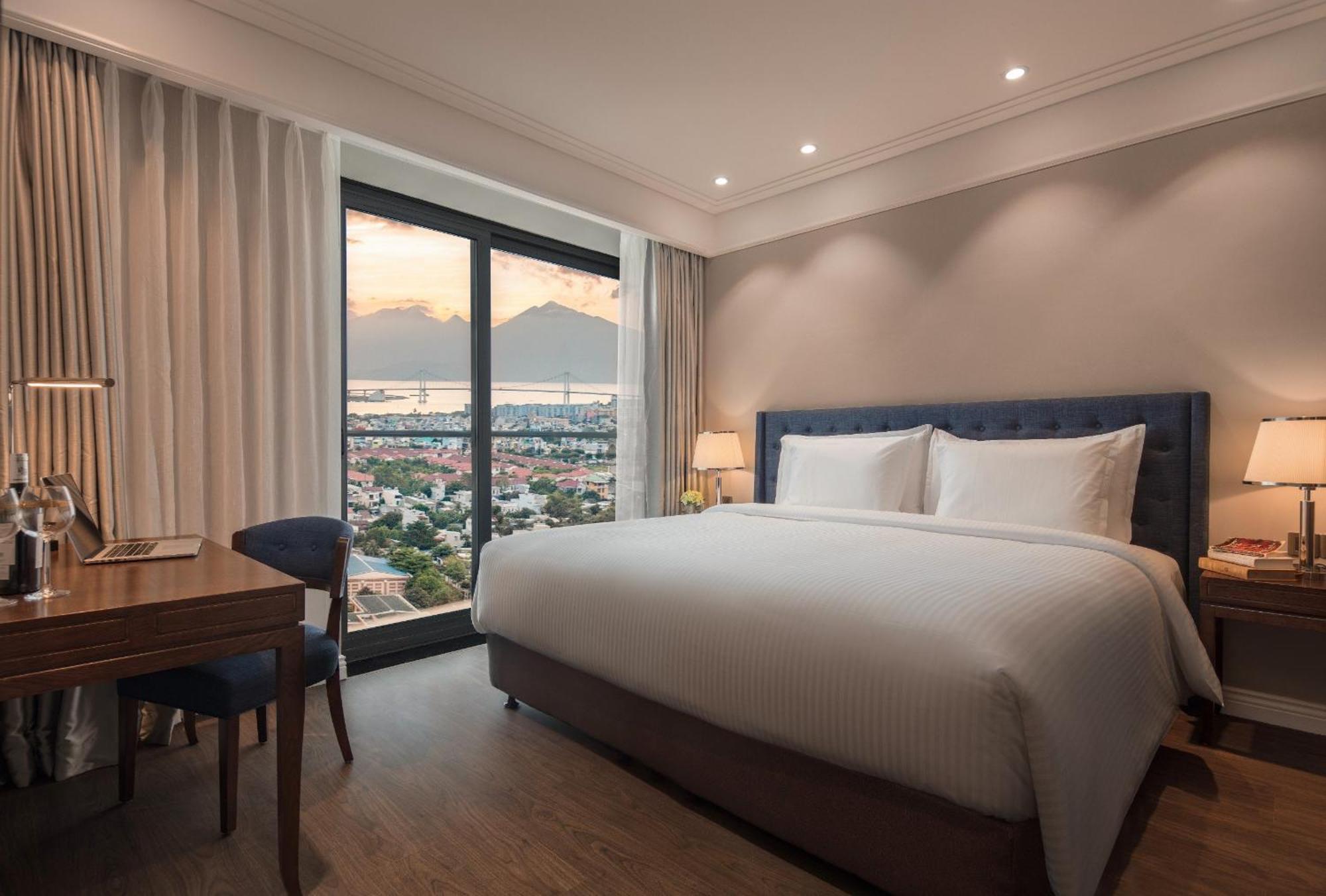 Luxury Apartment - Rooftop Swimming Pool - Beach Front - Hinata Apartment Đà Nẵng Extérieur photo