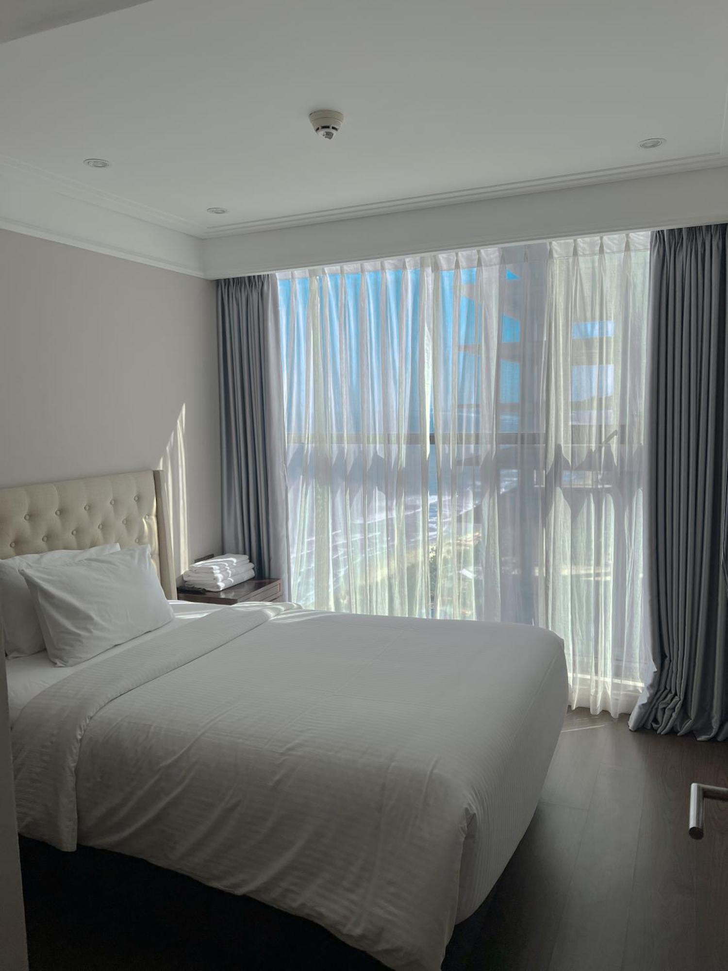 Luxury Apartment - Rooftop Swimming Pool - Beach Front - Hinata Apartment Đà Nẵng Extérieur photo